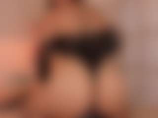 Aily Yozuko's Live Sex Cam Show