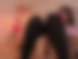 Live cam show with Aily Yozuko - Small Tits on livesuperchat.net