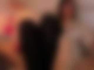 Aily Yozuko's Live Sex Cam Show