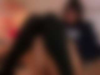 Aily Yozuko's Live Sex Cam Show