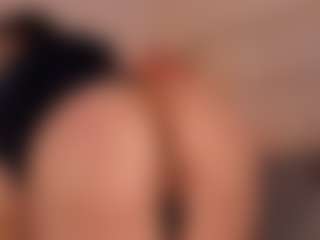 Aily Yozuko's Live Sex Cam Show