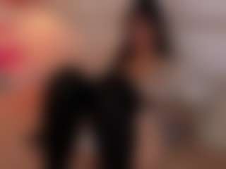 Aily Yozuko's Live Sex Cam Show