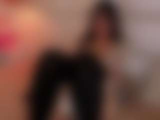 Aily Yozuko's Live Sex Cam Show