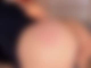 Aily Yozuko's Live Sex Cam Show