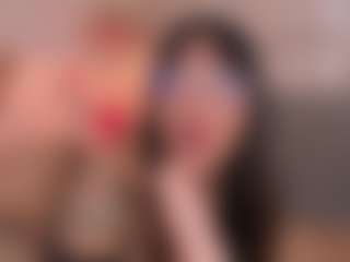 Live-camshow met Aily Yozuko - Brown Eyes Asian op Camsoda
