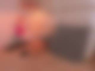 Live cam show with Aily Yozuko - Ass Bouncing on SmokeAndPoke