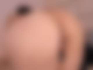 Aily Yozuko's Live Sex Cam Show