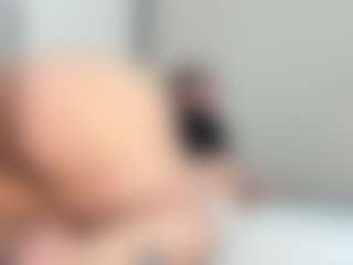 Live cam show with nahir-leon - Bedroom on Camsoda