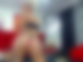 Live cam show with BUTTERFLY-TS - Average on fuck-show.com