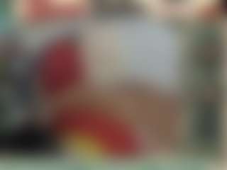 Live cam show with Bunni Button - Shaved Pussy Curvy on Gym Cam Girls