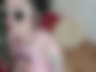 Live cam show with Bunni Button - Green Eyes on Camsoda