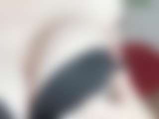 Live cam show with Bunni Button - Bikini on Milf Play