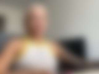 Live cam show with HotSweetbb - Blonde Hair on livesuperchat.net