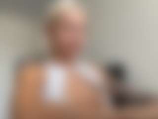 Live cam show with HotSweetbb - Green Eyes on xxxlivecams.org