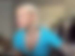 Live cam show with HotSweetbb - Green Eyes on SquirtSoMuch
