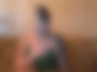 Live cam show with HotSweetbb - Fingers on Mixed Magazine Live