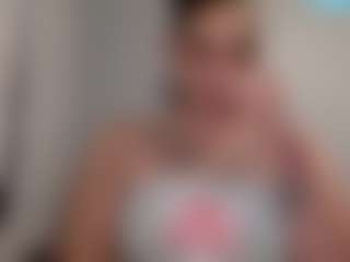 Sapphire Storm's Live Sex Cam Show