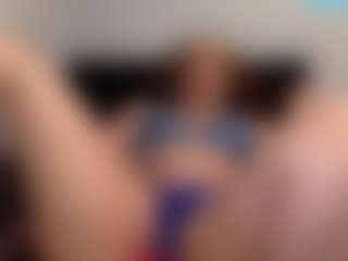 Live cam show with Sapphire Storm - Little on Chatstar