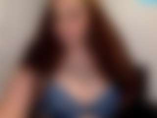 Live cam show with Sapphire Storm - Spank Brown Hair on Milfs Live