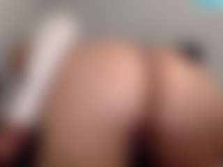 Live cam show with Sapphire Storm - Blowjob on Milfs Live