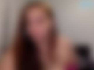 Live cam show with Sapphire Storm - Strip on Soda Cam