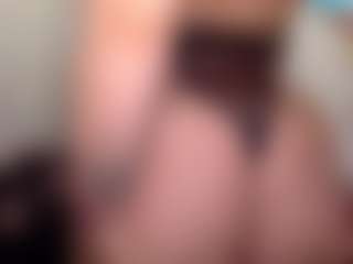 Sapphire Storm's Live Sex Cam Show