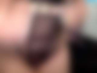 Sapphire Storm's Live Sex Cam Show