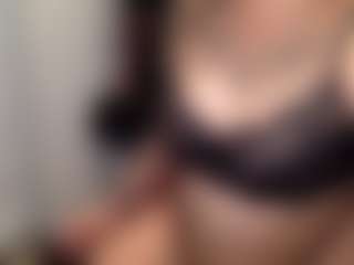 Sapphire Storm's Live Sex Cam Show
