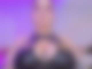 Live cam show with Alanna-Hank - Cumslut on live18s.com