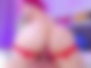 Live cam show with Alanna-Hank - Brown Eyes Red Hair on CamClone