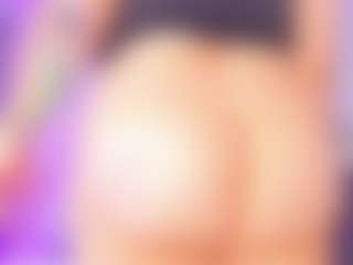 Live cam show with Alanna-Hank - Nipple Piercings on Camversity