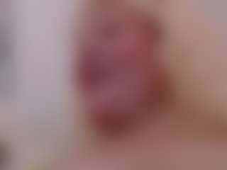 Live cam show with Magdalenaaa - MILF on CamwithHer
