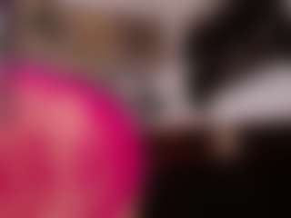 Live cam show with Magdalenaaa - Glasses on Uber Horny