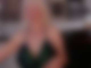 Live cam show with Magdalenaaa - Squirt on crypto-cams