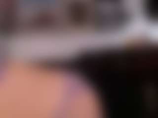 Live cam show with Magdalenaaa - Glasses on livesuperchat.net