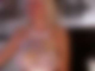 Live cam show with Magdalenaaa - Role Play on Camsoda