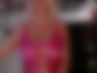 Live cam show with Magdalenaaa - Granny Squirt on Camsoda