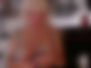 Live cam show with Magdalenaaa - Granny Blonde Hair on Soda Cam