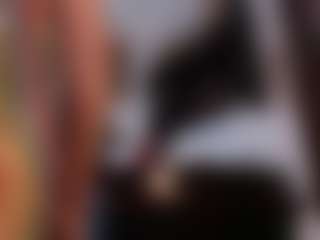 Live cam show with Magdalenaaa - Athletic Middle Aged on Mixed Magazine Live