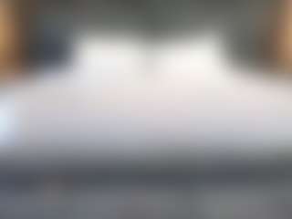TheWolfeDen's Live Sex Cam Show
