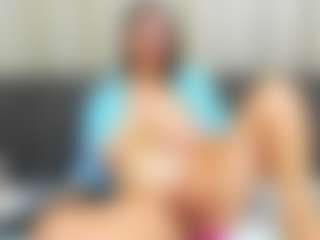 Live cam show with Sophiestique - Smoking on CamSextacy
