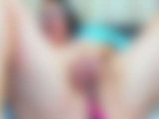 Live cam show with Sophiestique - Natural on friskycurves.com