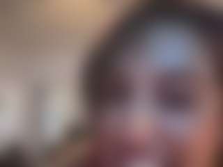 Live cam show with lovelala69 - Shaved Pussy MILF on Camiplay Live