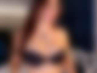 Live cam show with Nina - Strip on livesuperchat.net