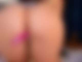 Live cam show with Nina - Bedroom Lovense on SquirtSoMuch