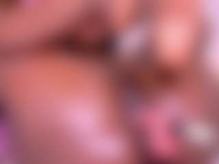 Live cam show with choco-dessert - Black Shaved Pussy on madthumbs