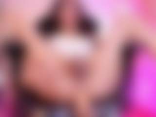 Live cam show with SaraCabali - Average on UwU Esports