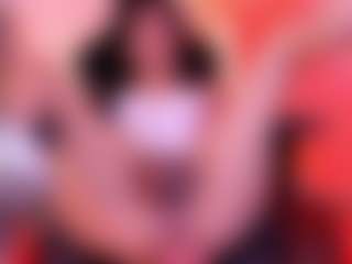 Live cam show with SaraCabali - Blonde Hair on Camsoda