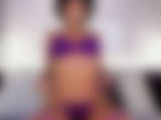 Live cam show with Ambra Cohelo - Amateur on Camming Site
