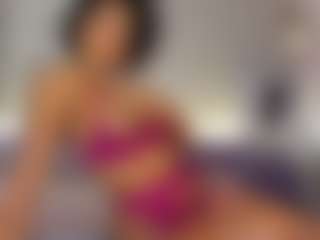 Live cam show with Ambra Cohelo - Bedroom on liverealitysex.com